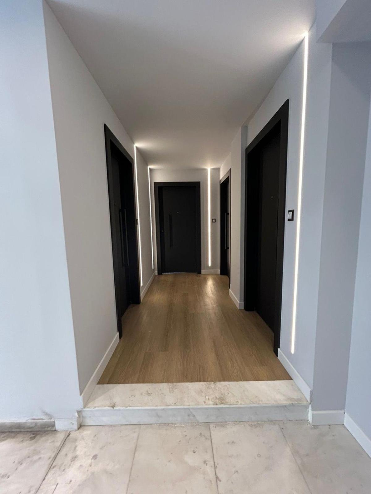 Portstay - Complex N71 Pire Dış mekan fotoğraf